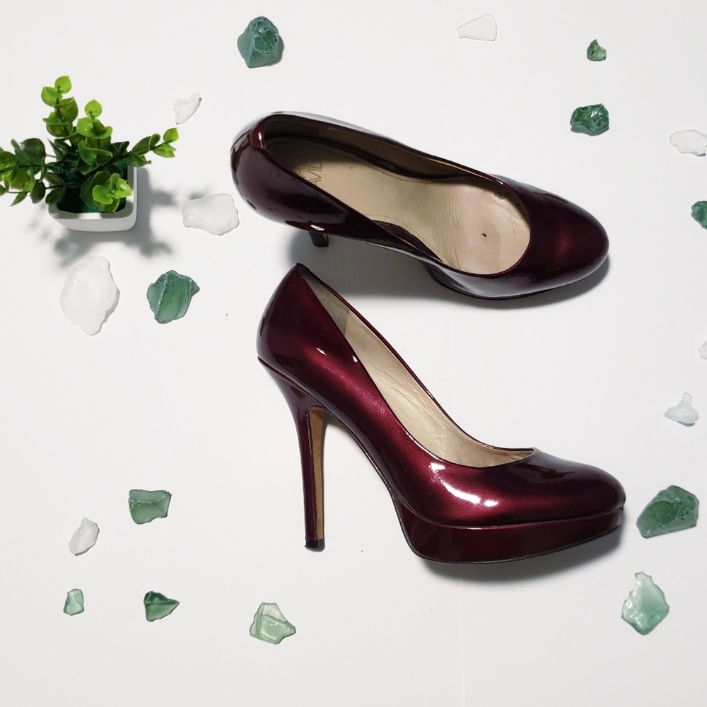 Joan and David wine pumps